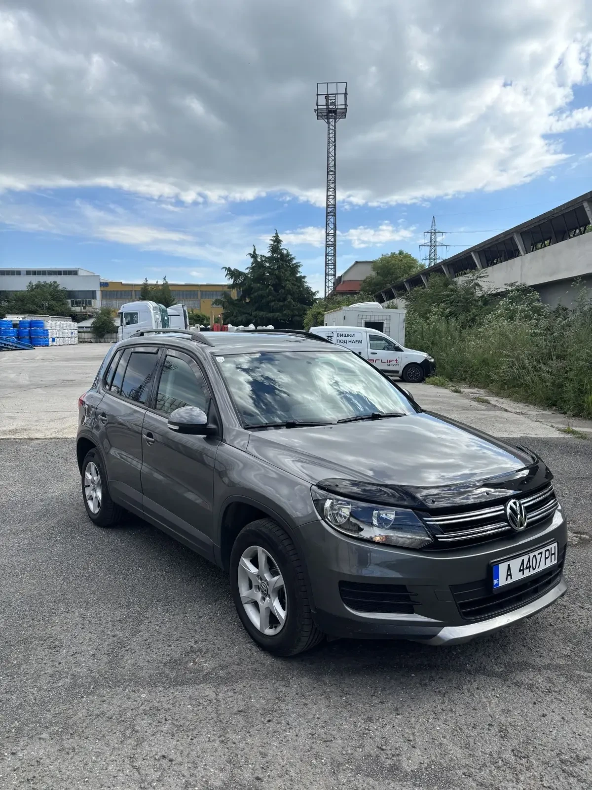 VW Tiguan Фейслифт, снимка 1 - Автомобили и джипове - 54682701