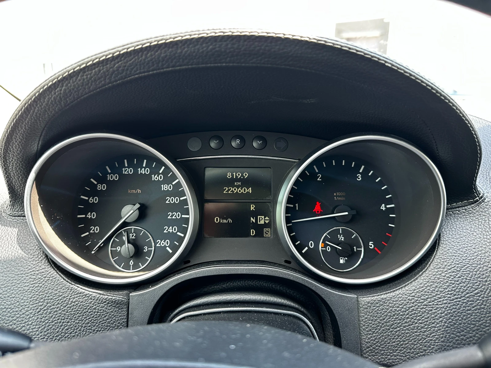 Mercedes-Benz GL 320 3.0d 224 к.с./7-места/4matic, снимка 15 - Автомобили и джипове - 54746532