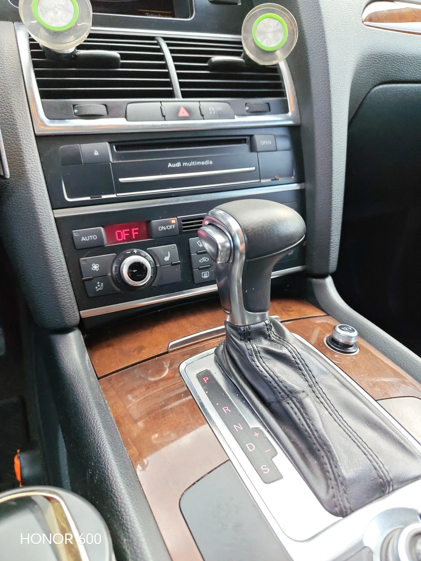 Audi Q7 3.0TDI FACELIFT 8 скорости, снимка 14 - Автомобили и джипове - 54795143
