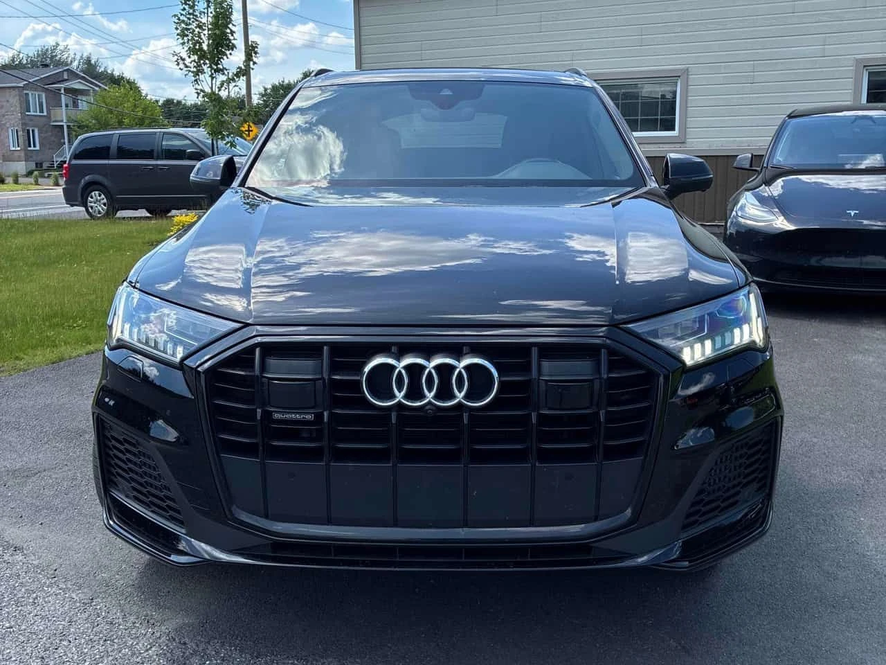 Audi Q7 Progressiv | CARFAX | БЕЗ ПЪРВОНАЧАЛНА ВНОСКА, снимка 2 - Автомобили и джипове - 55053515