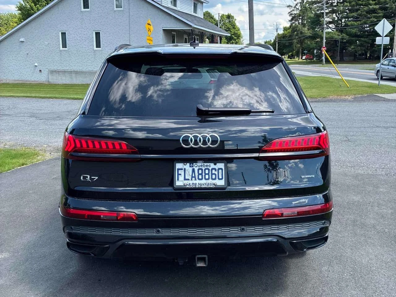 Audi Q7 Progressiv | CARFAX | БЕЗ ПЪРВОНАЧАЛНА ВНОСКА, снимка 4 - Автомобили и джипове - 55053515