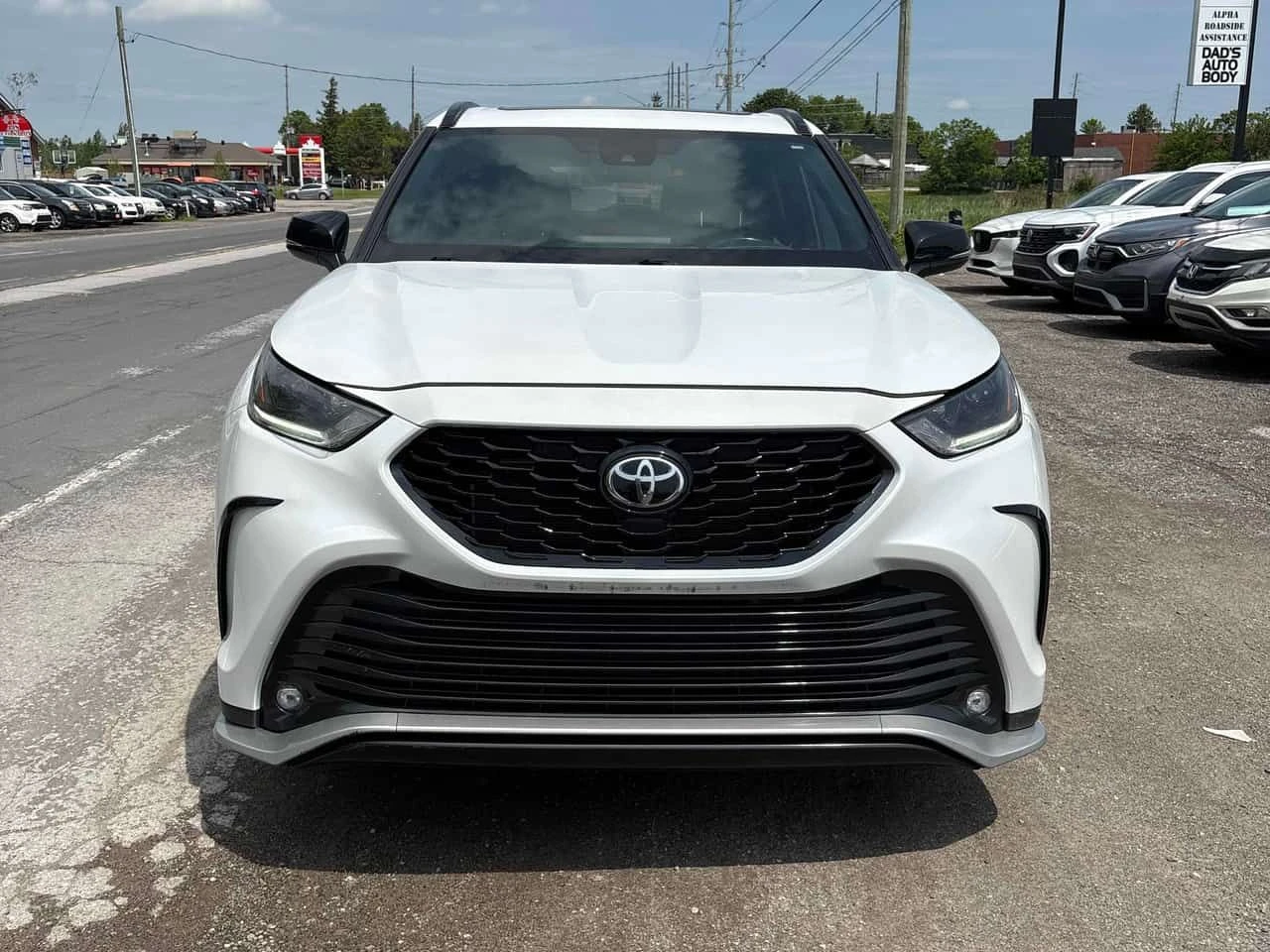 Toyota Highlander AWD| PANO| ПОДГРЕВИ| KEYLESS| 2 КЛЮЧА| , снимка 2 - Автомобили и джипове - 55187955