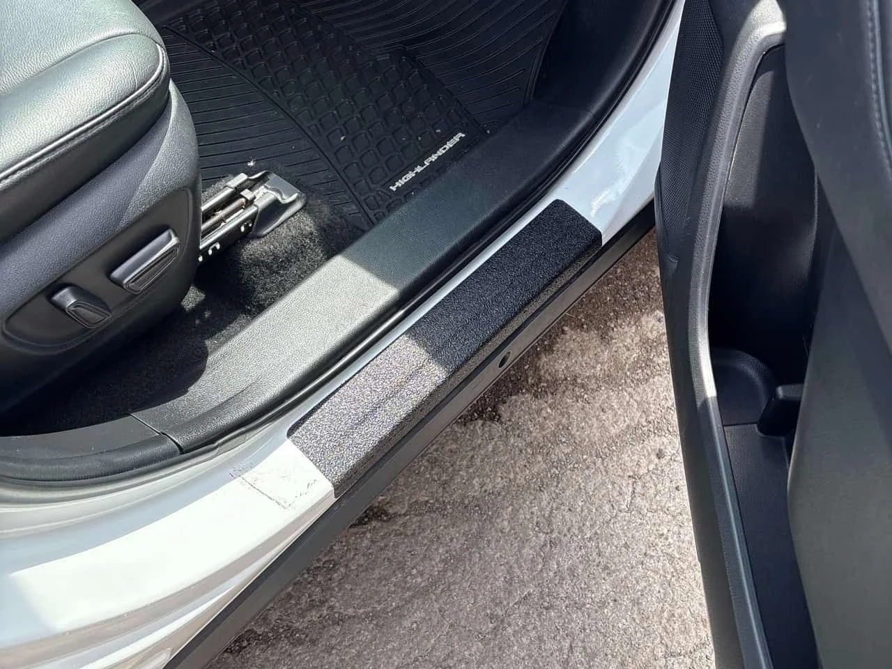 Toyota Highlander AWD| PANO| ПОДГРЕВИ| KEYLESS| 2 КЛЮЧА| , снимка 11 - Автомобили и джипове - 55187955