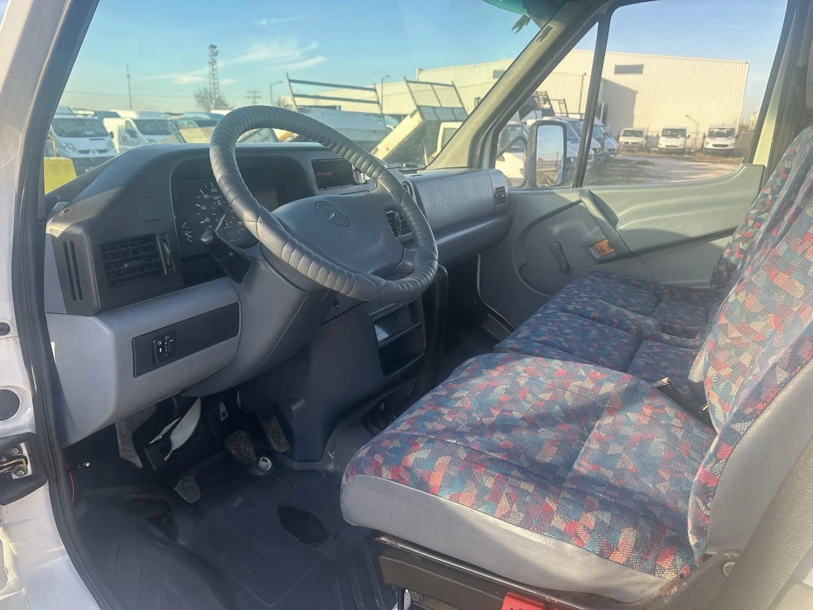 Mercedes-Benz 412  | Mobile.bg   12