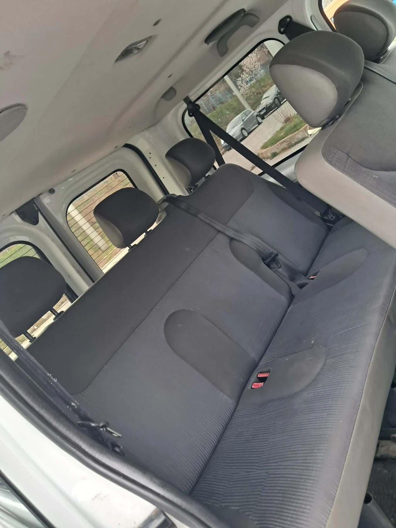 Opel Vivaro, снимка 9 - Бусове и автобуси - 54490199