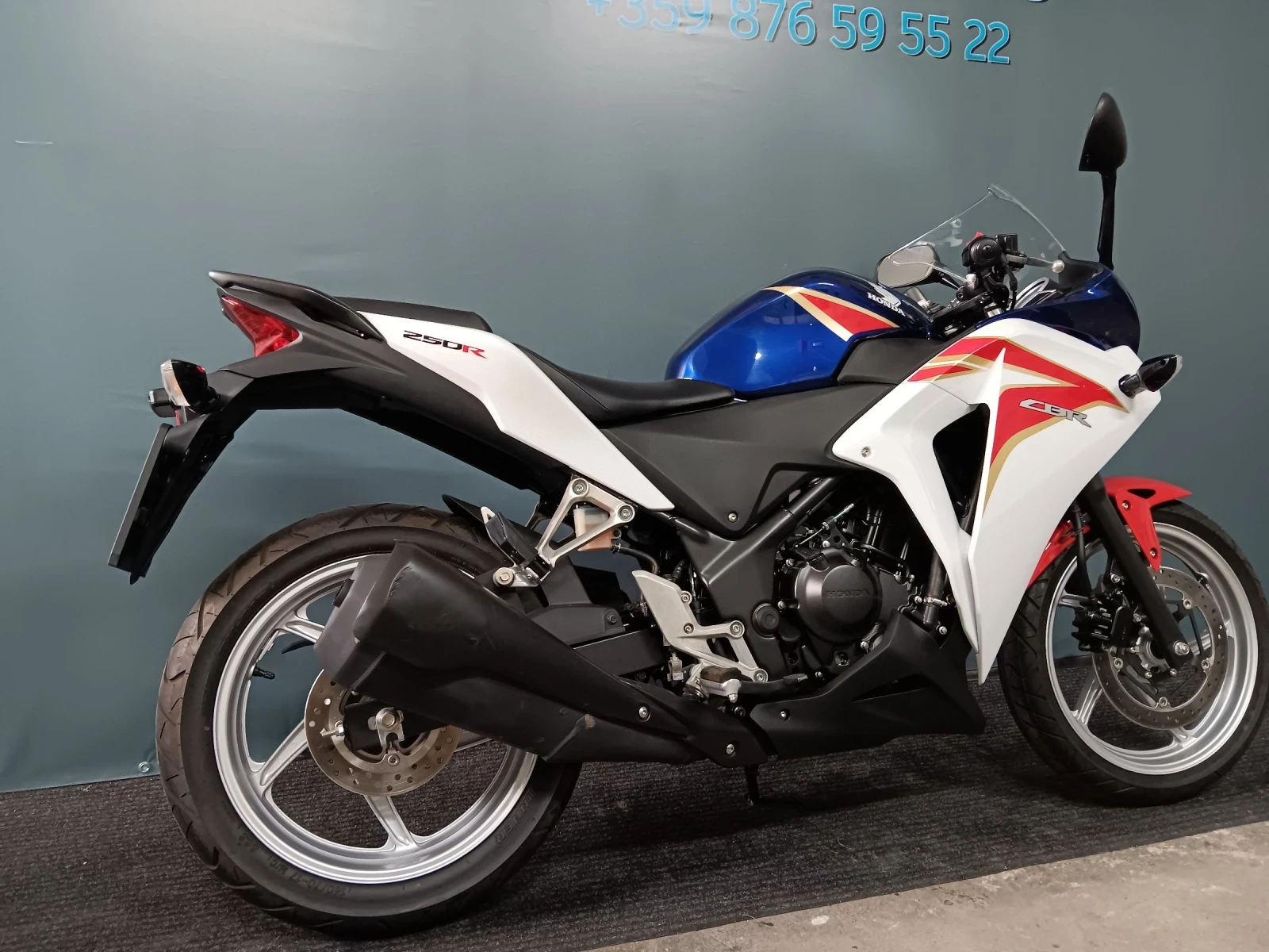 Honda Cbr 250R 1320km НОВ!!! - изображение 6