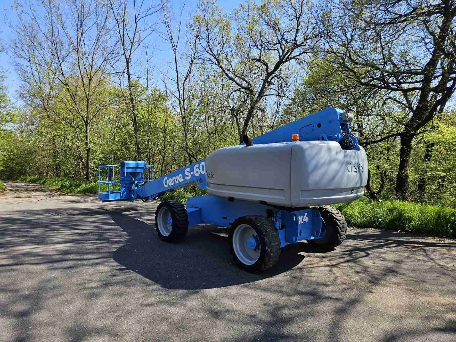 Автовишка Друга марка Genie S60HC 4x4, снимка 3 - Индустриална техника - 54335233