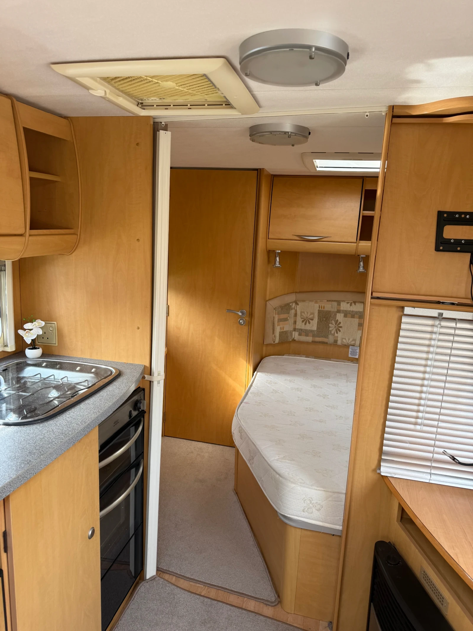  Bailey Senator California  | Mobile.bg   12