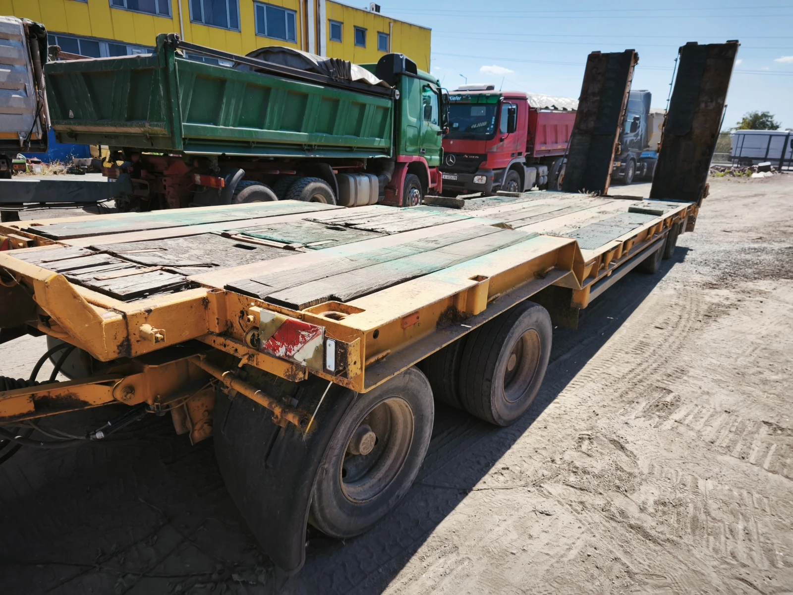 За камион Goldhofer TU 4 2 X 2 32 80, снимка 4 - Ремаркета - 55784944