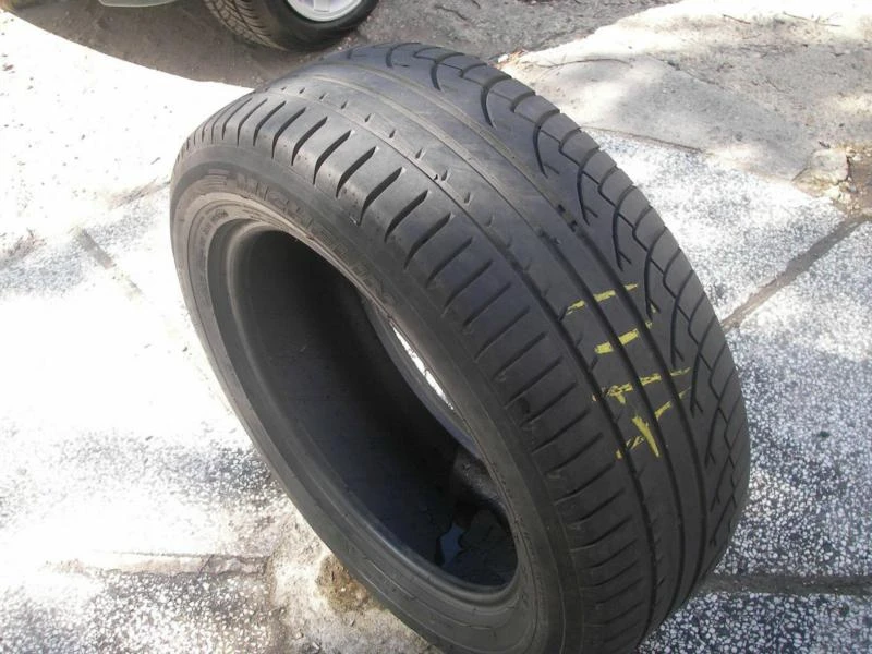 Гуми Летни 235/55R17, снимка 4 - Гуми и джанти - 49504460