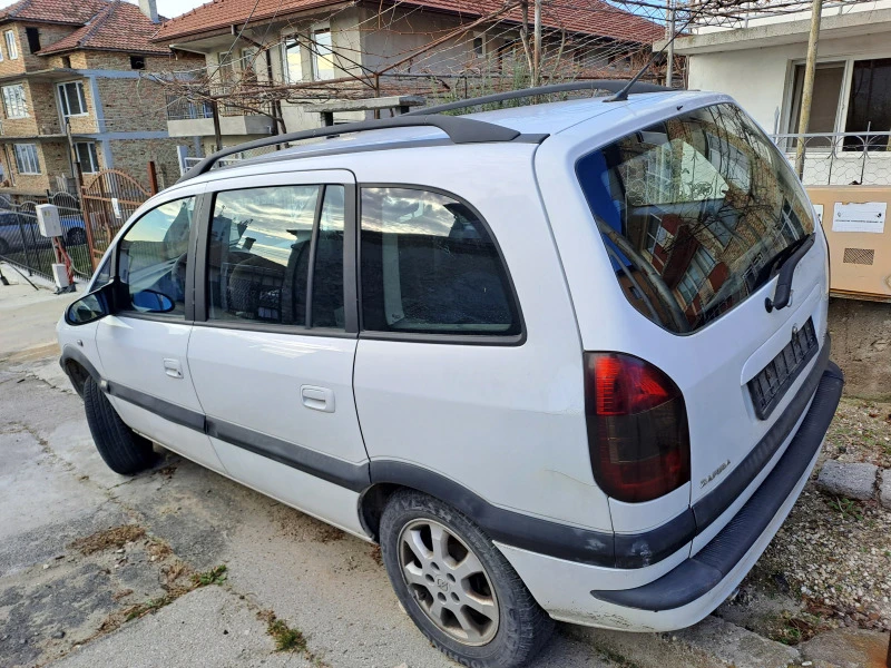 Opel Zafira, снимка 2 - Автомобили и джипове - 45987679