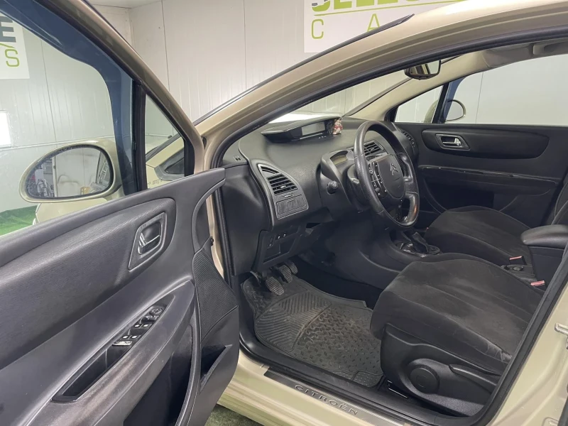 Citroen C4 1.6 HDI Exclusive, снимка 13 - Автомобили и джипове - 47055389