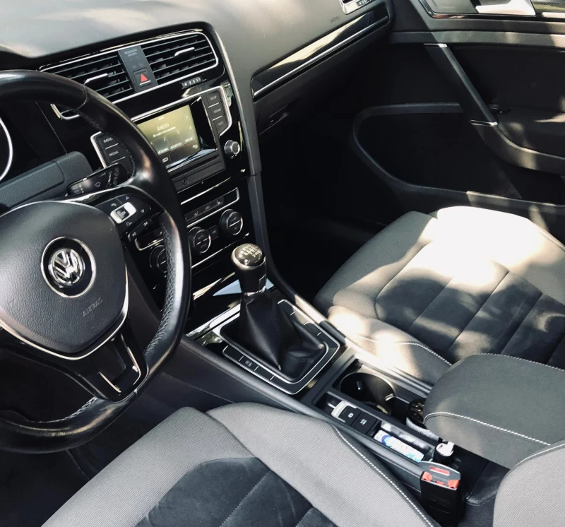 VW Golf 2.0TDI, снимка 3 - Автомобили и джипове - 48305124