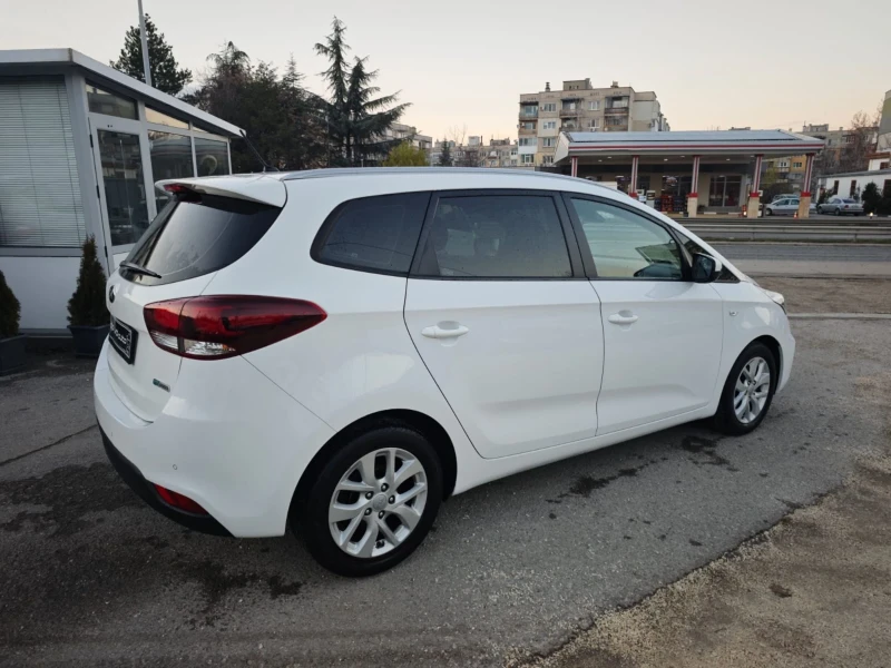 Kia Carens 1.7CRDI* FACE* ПОДАРЪК 4 ЗИМНИ ГУМИ* ОТЛИЧЕН* ТОПЦ, снимка 5 - Автомобили и джипове - 48338715