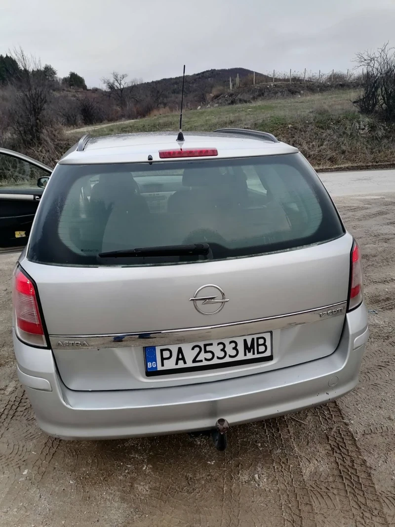 Opel Astra 1.7 CDTI 6 скорости, снимка 5 - Автомобили и джипове - 48460629