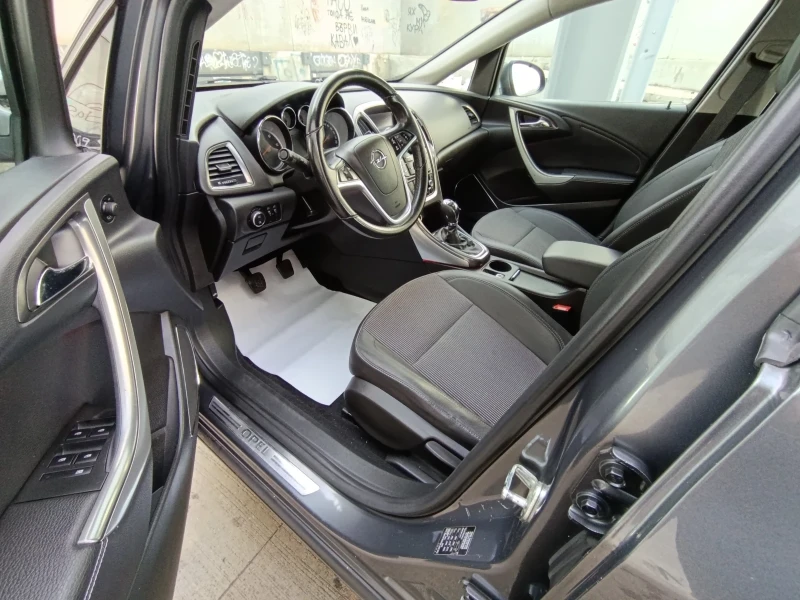 Opel Astra, снимка 9 - Автомобили и джипове - 48602728