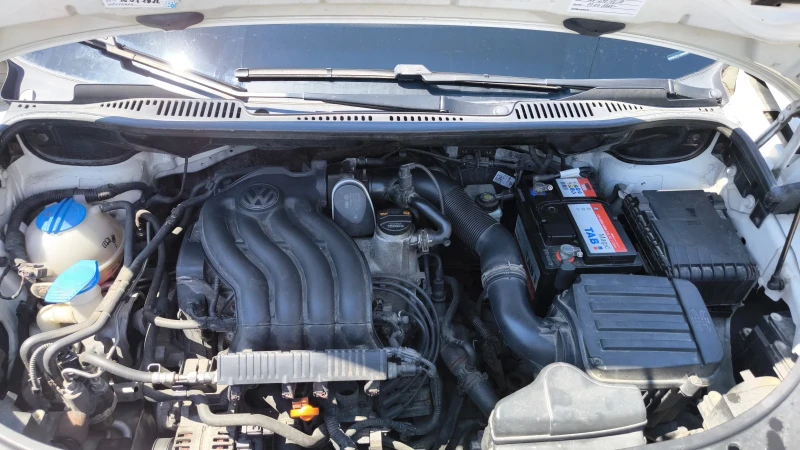 VW Touran, снимка 11 - Автомобили и джипове - 51235221