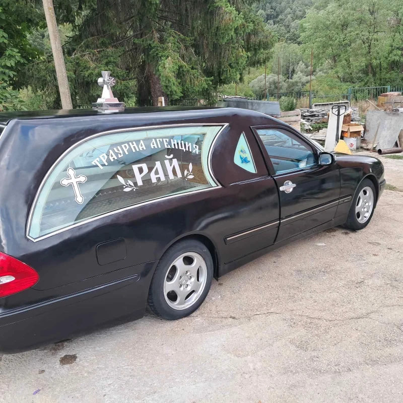 Mercedes-Benz E 270 Катафалка, снимка 4 - Автомобили и джипове - 52833228