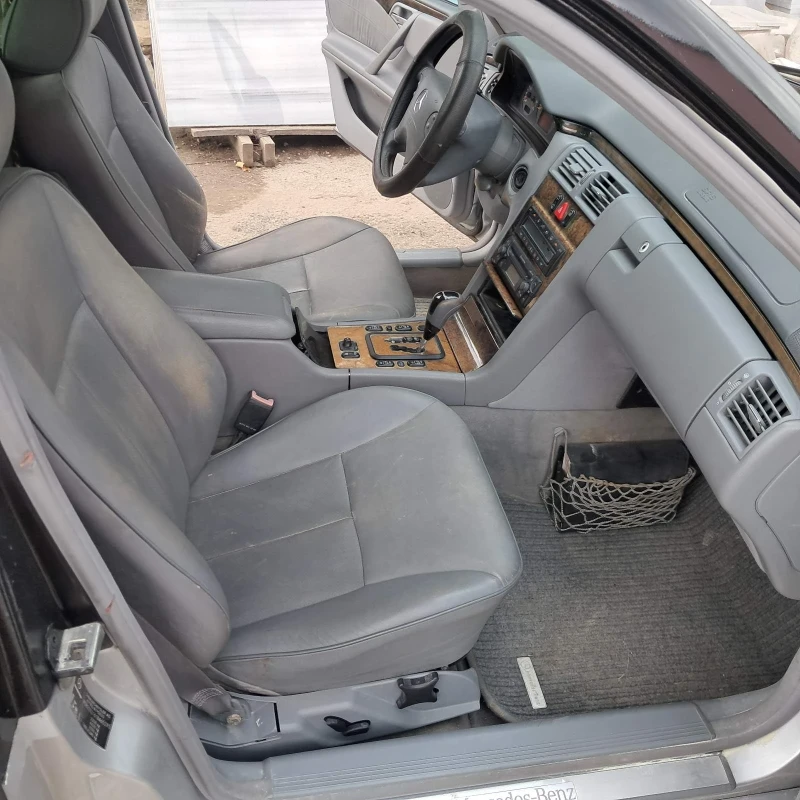Mercedes-Benz E 270 Катафалка, снимка 10 - Автомобили и джипове - 52833228
