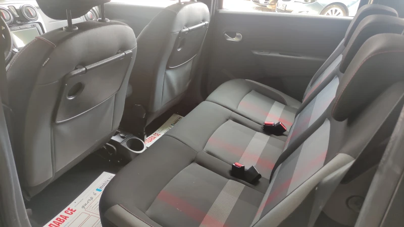 Dacia Lodgy 1.5 dci Navi Stepway, снимка 6 - Автомобили и джипове - 52008179
