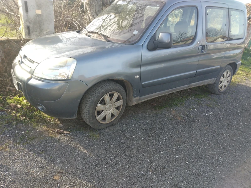Citroen Berlingo 1.6HDI, снимка 8 - Автомобили и джипове - 52997655