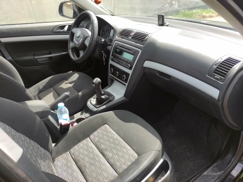 Skoda Octavia, снимка 8 - Автомобили и джипове - 53063914