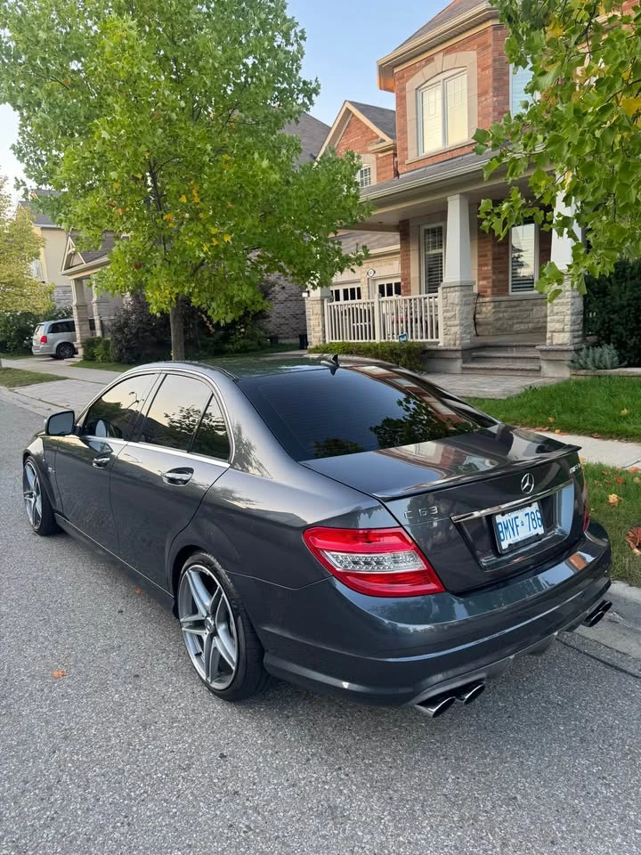 Mercedes-Benz C 63 AMG CARFAX* АВТОФИНАНСИРАНЕ* БЕЗ ПЪРВОНАЧАЛНА ВНОСКА* , снимка 3 - Автомобили и джипове - 52952180