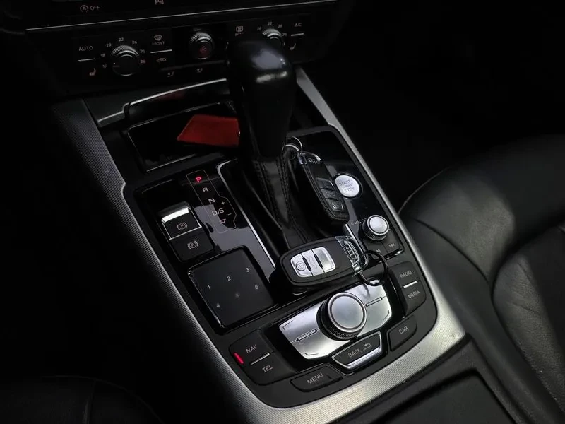 Audi A6 2.0 TDI, снимка 9 - Автомобили и джипове - 54561466