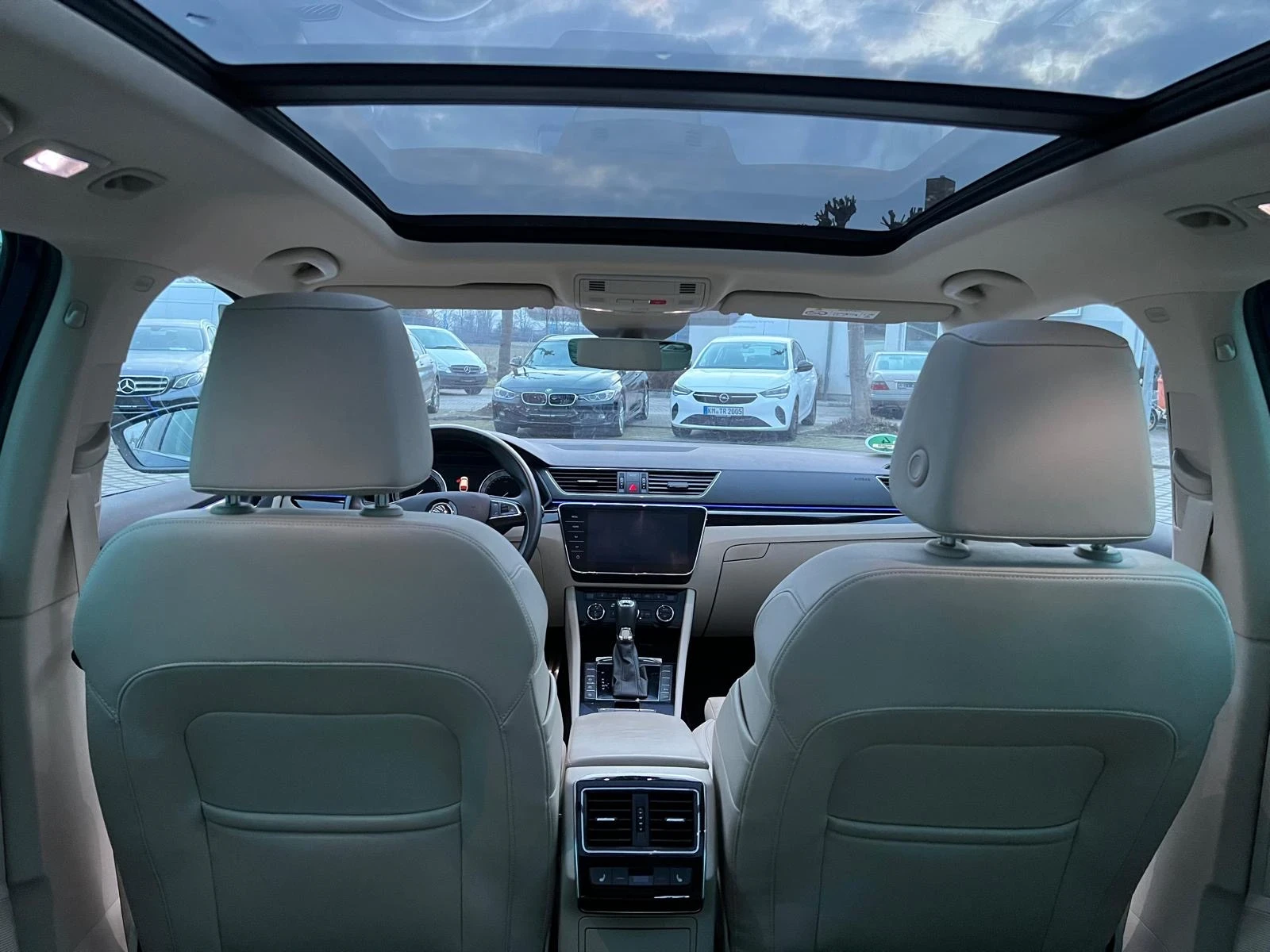 Skoda Superb 2.0TSI L&K - изображение 9