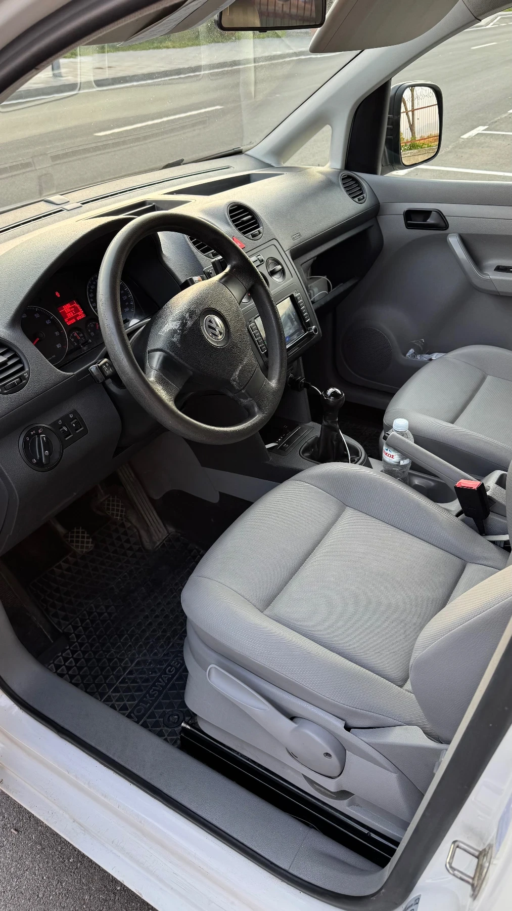 VW Caddy 2.0I бензин/метан 130000 км - изображение 9