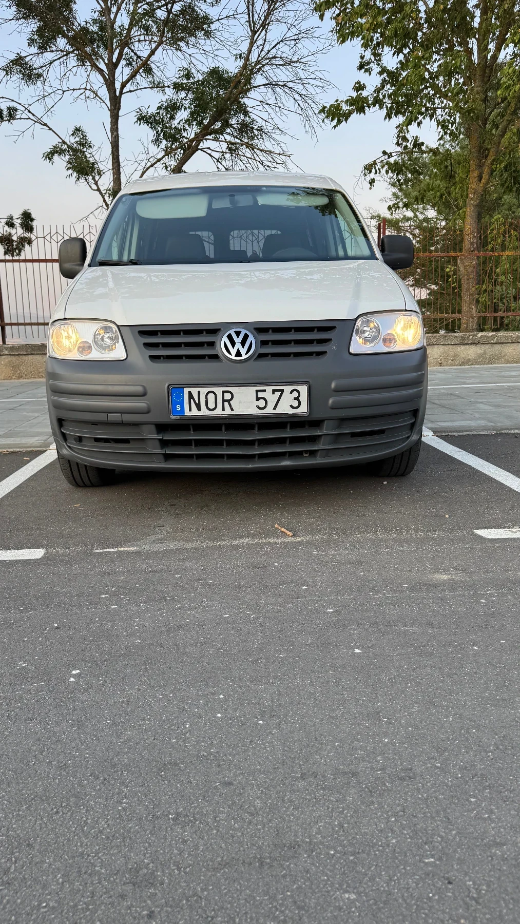 VW Caddy 2.0I бензин/метан 130000 км - изображение 3