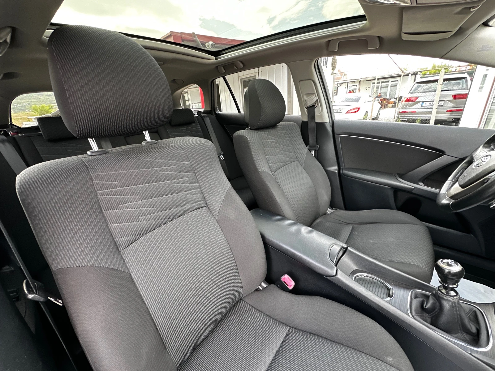 Toyota Avensis 2.0D4D 126к.с KeylessGo* Panorama - изображение 10
