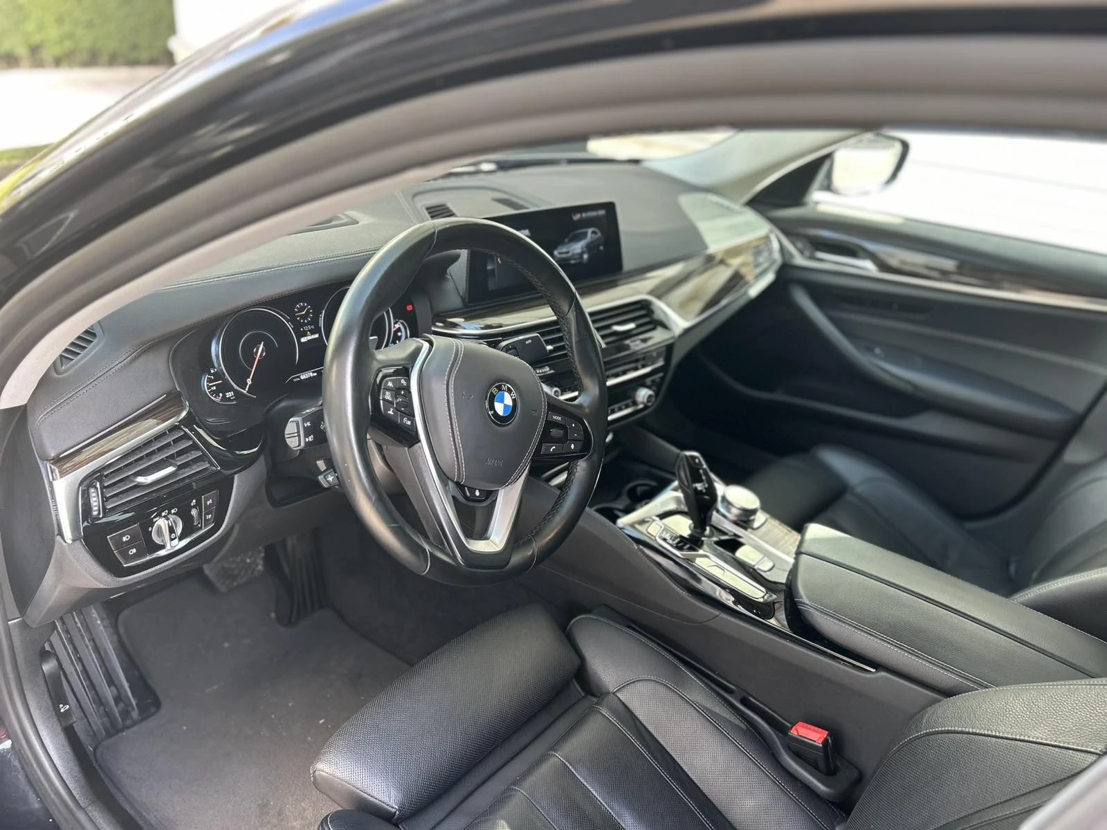 BMW 530E | Mobile.bg   16