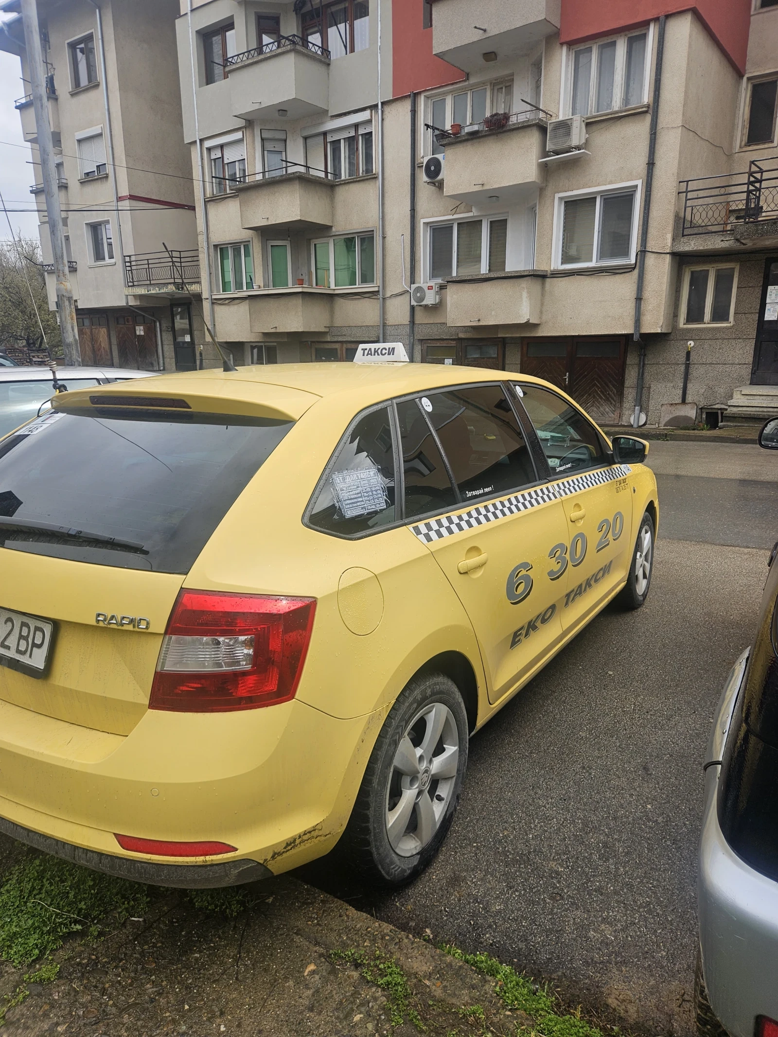 Skoda Rapid, снимка 4 - Автомобили и джипове - 54103602