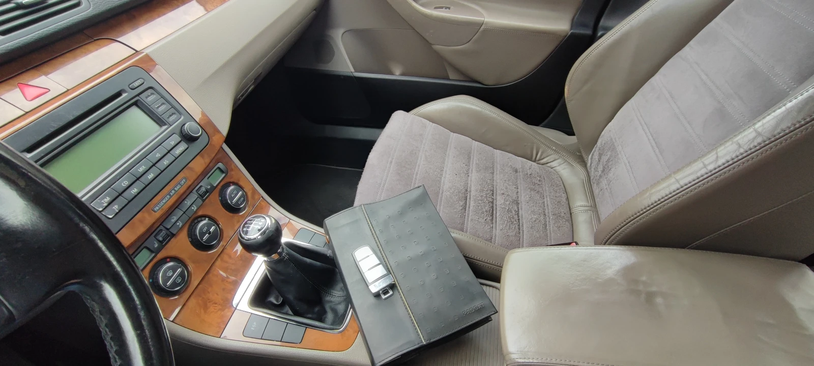 VW Passat B6 Highline, снимка 10 - Автомобили и джипове - 54169820