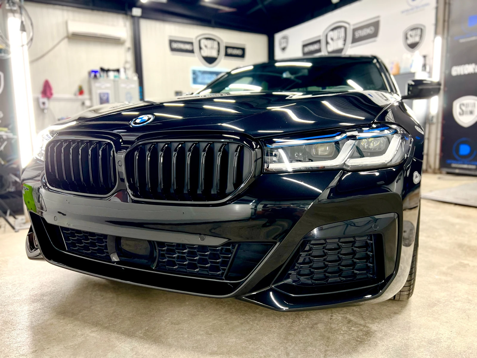 BMW 545 e xDrive LCI M-Sport, снимка 6 - Автомобили и джипове - 54356344