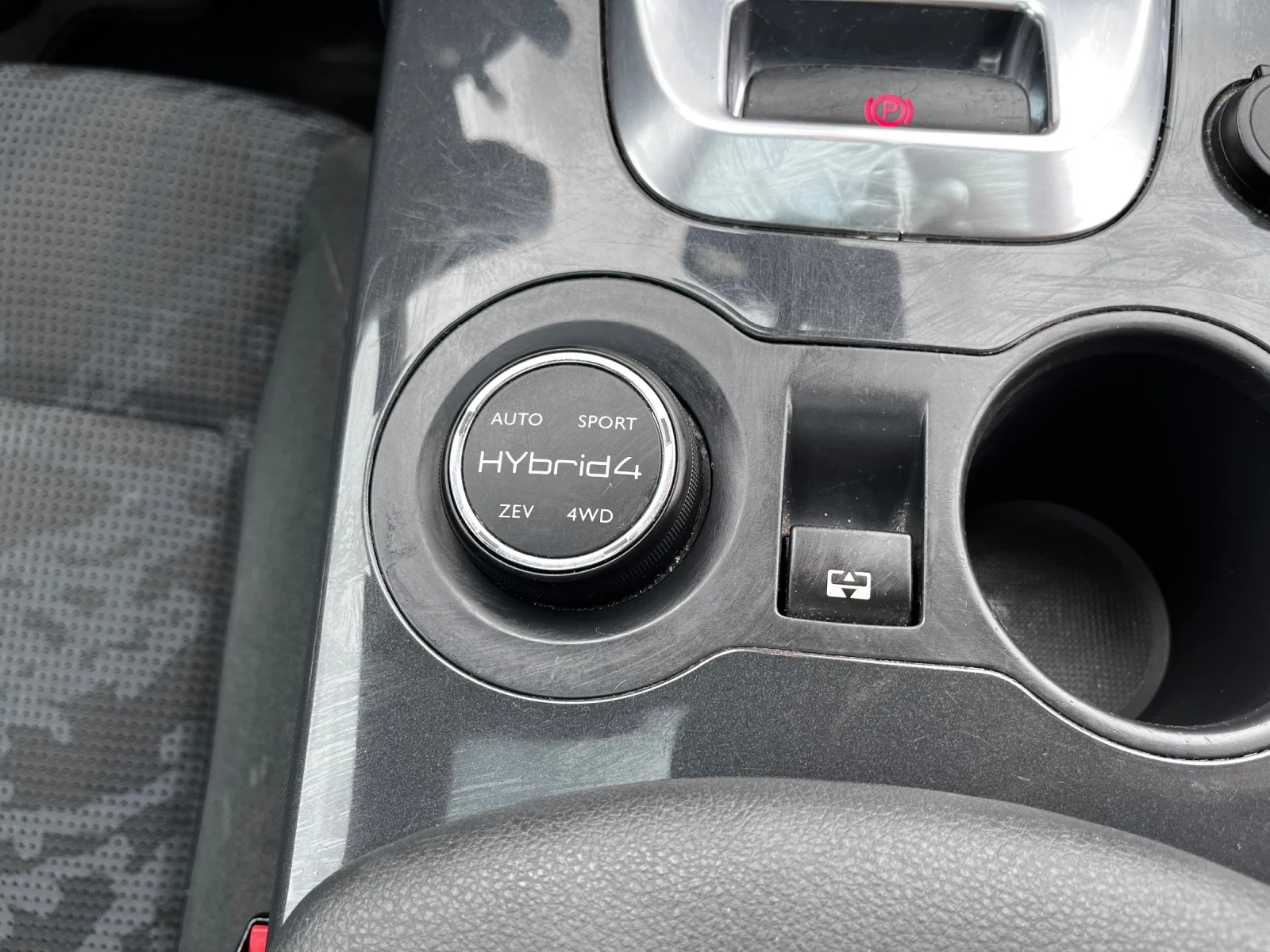 Peugeot 3008 Hybrid4   2.0 HDI (200 к.с.) 4x4, снимка 10 - Автомобили и джипове - 54526597