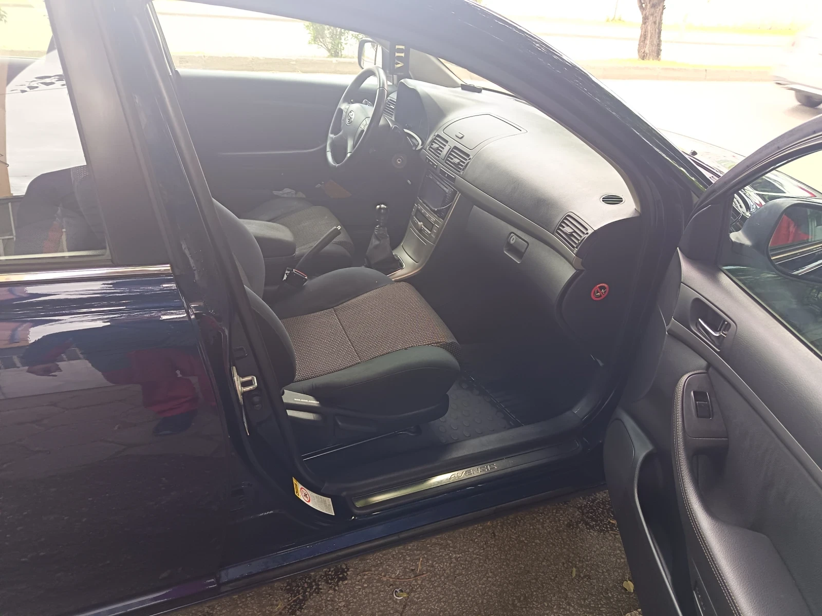 Toyota Avensis 2.0 D4D 126 h.p., снимка 5 - Автомобили и джипове - 54642906