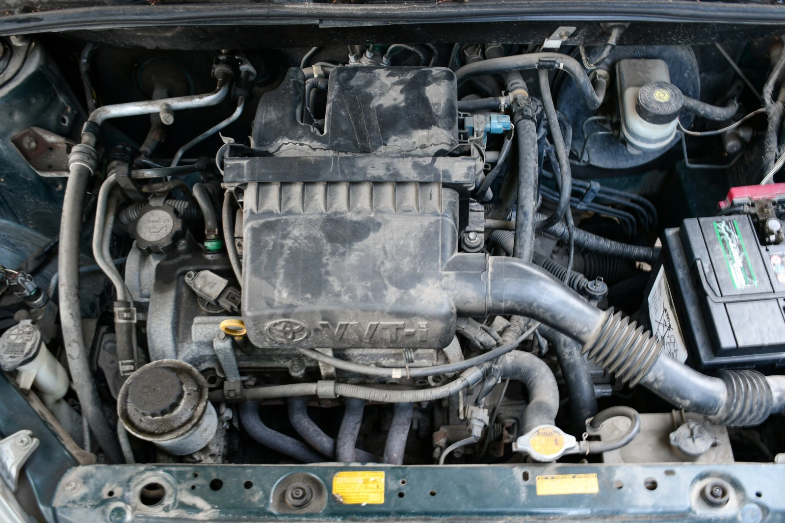 Toyota Yaris 1.0, снимка 7 - Автомобили и джипове - 54942883