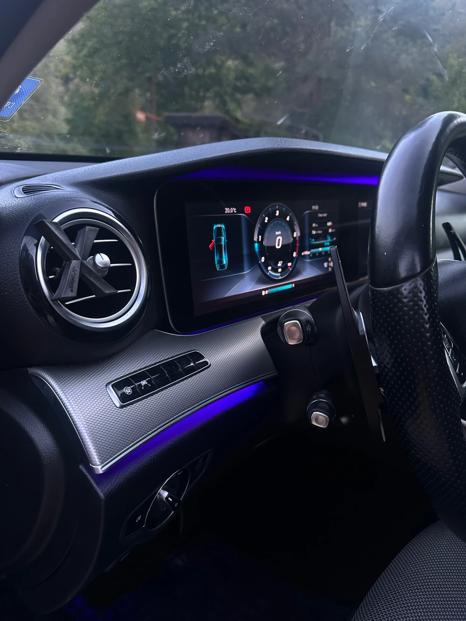 Mercedes-Benz E 220, снимка 7 - Автомобили и джипове - 55891193