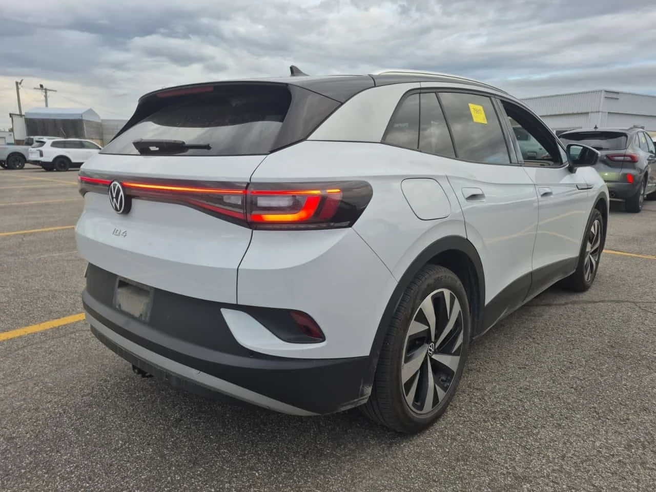VW ID.4 * PRO * АВТОКРЕДИТ * ГЛАВНО ПРЕДСТАВИТЕЛСТВО, снимка 3 - Автомобили и джипове - 56269284