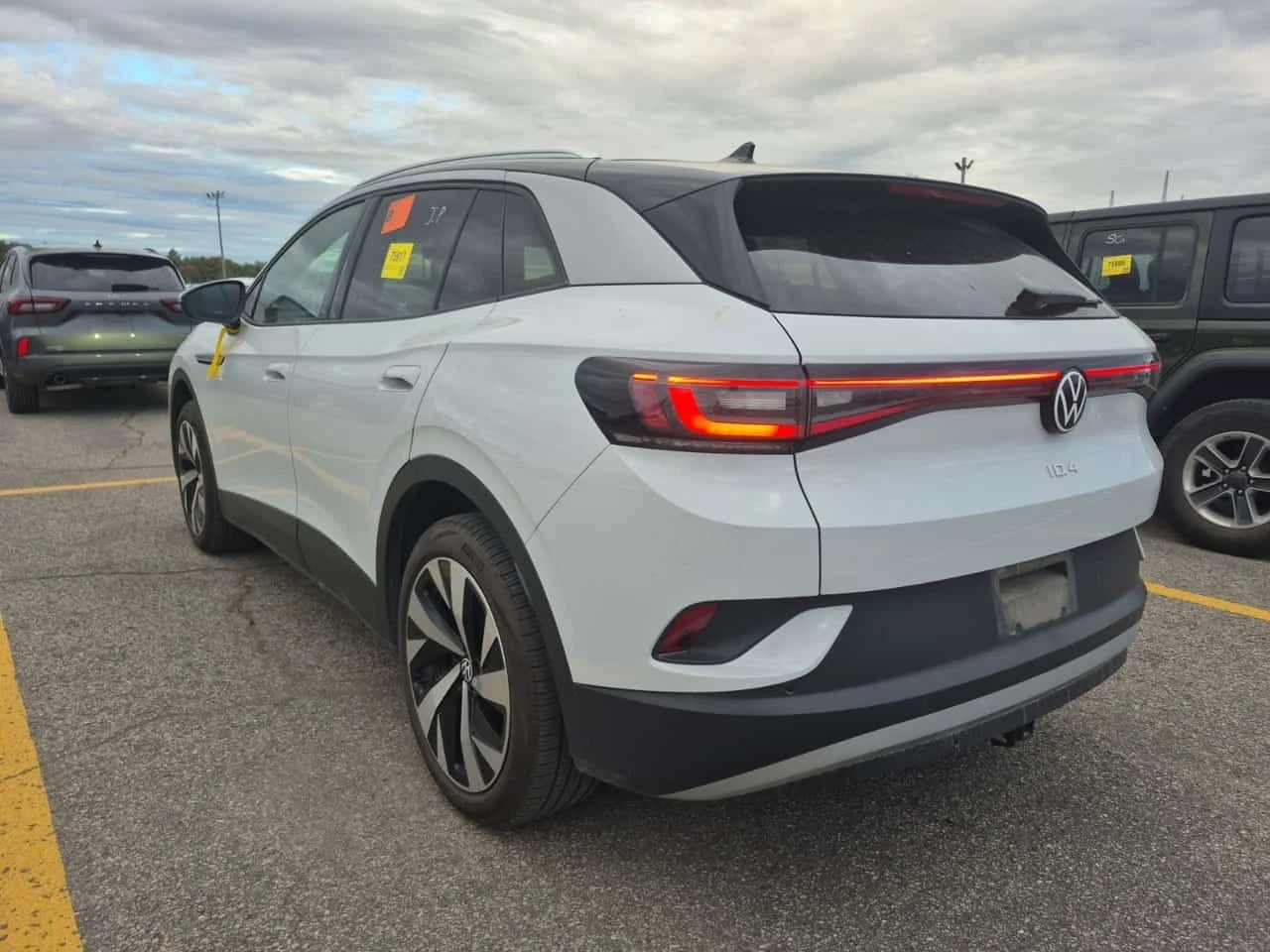 VW ID.4 * PRO * АВТОКРЕДИТ * ГЛАВНО ПРЕДСТАВИТЕЛСТВО, снимка 4 - Автомобили и джипове - 56269284