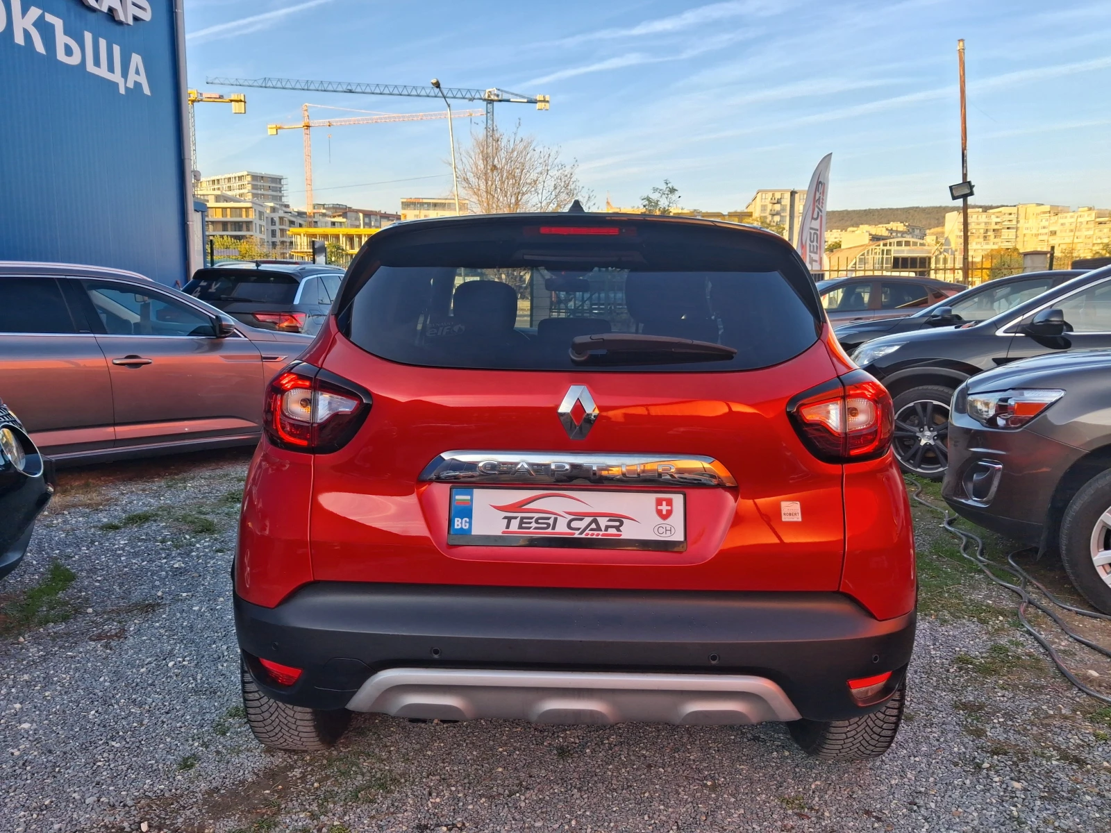 Renault Captur 1.3 T 16V S-Edition, снимка 6 - Автомобили и джипове - 56665429