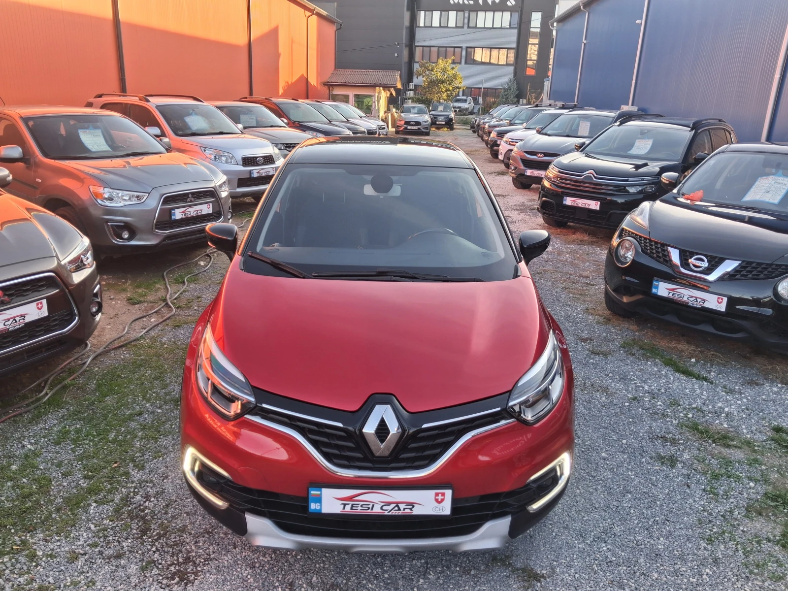 Renault Captur 1.3 T 16V S-Edition, снимка 5 - Автомобили и джипове - 56665429