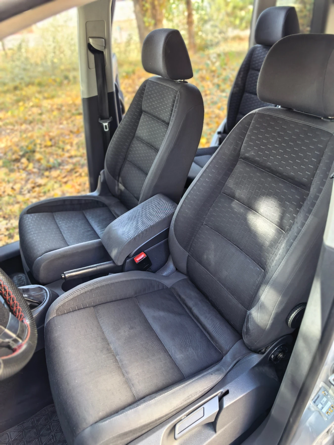 VW Touran 1.9, снимка 10 - Автомобили и джипове - 56718061