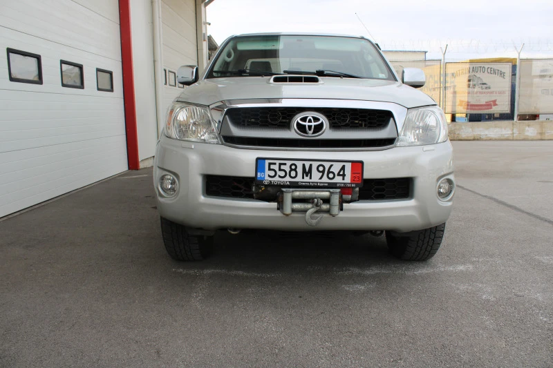 Toyota Hilux 3.0D4D, снимка 2 - Автомобили и джипове - 44190783