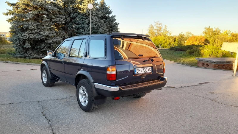 Nissan Pathfinder, снимка 5 - Автомобили и джипове - 52531269