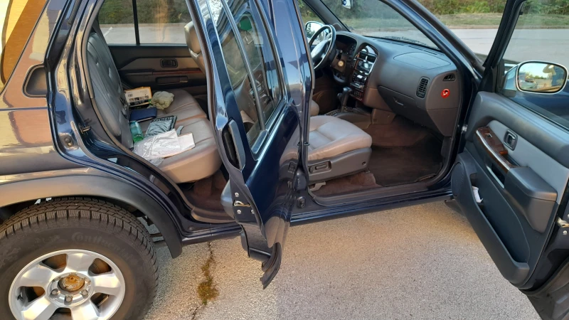 Nissan Pathfinder, снимка 7 - Автомобили и джипове - 52531269
