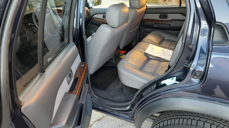 Nissan Pathfinder, снимка 9 - Автомобили и джипове - 52531269
