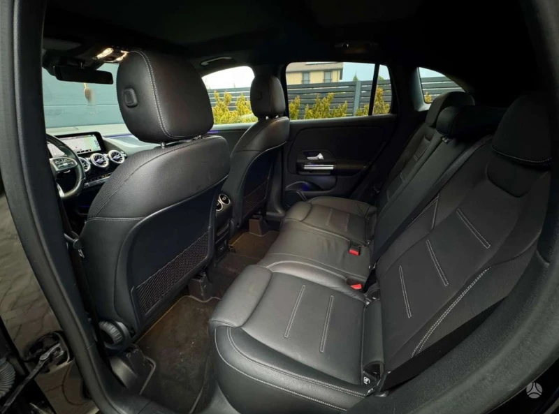 Mercedes-Benz GLA 220d 4Matic AMG Line, снимка 8 - Автомобили и джипове - 52813414